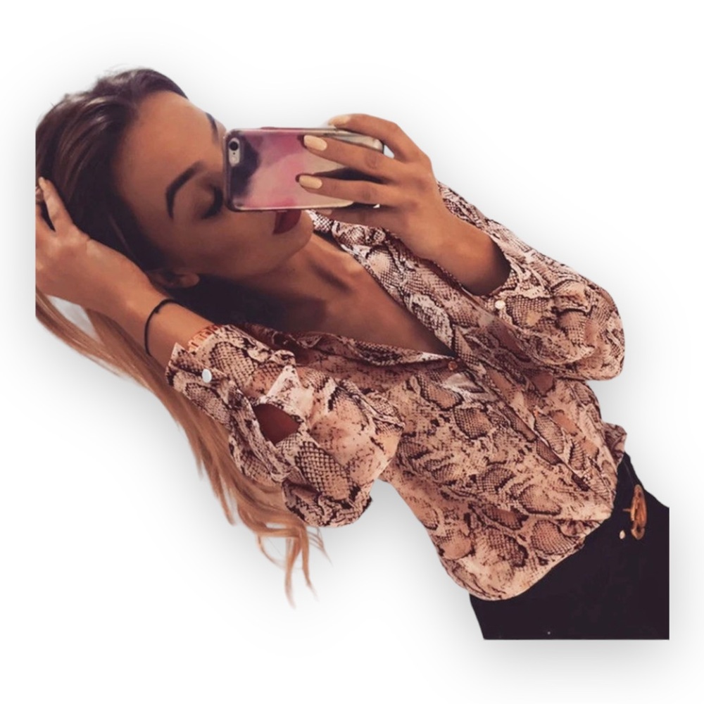 Cobra Concept Long-Sleeve Blouse - A Must-Have Stretch Top!